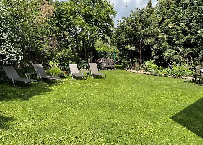 Bluetenzauber Semesterbostad *