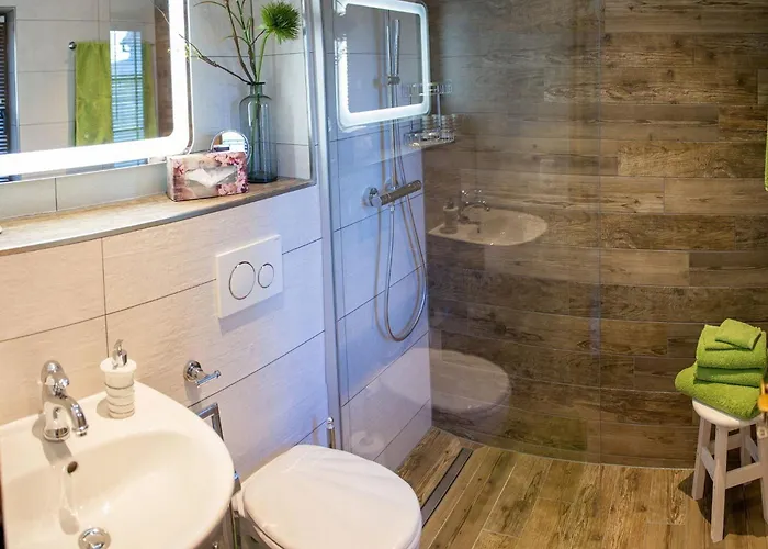 Bluetenzauber Semesterbostad *